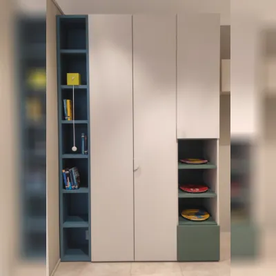 Offerta Outlet: Armadio Nidi a 3 ante, liscio e dal design moderno. Max 75cm.