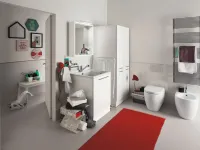 Composizione bagno 6 Arbi linea Ho.Me Laundry. La composizione comprende: combo, specchiera box, faretto win e colonna porta. Finitura bianco opaco.