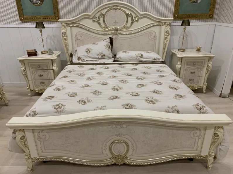 Camera da letto Collezione esclusiva Barocca a prezzo ribassato in legno