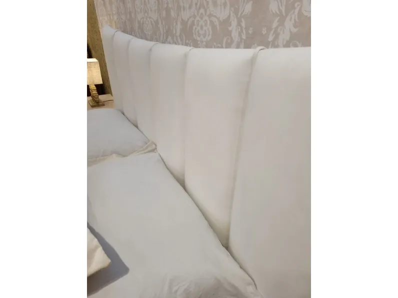 Camera da letto Fashion style Artigianale a un prezzo conveniente