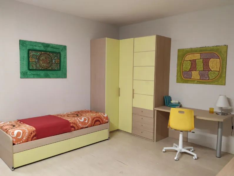 Cameretta Oliver rovere e giallo Zg mobili con letto a terra in Offerta Outlet