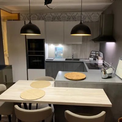 Scopri l'offerta outlet Arrex: sconto del 58% sulla cucina! Risparmia con l'architetto.