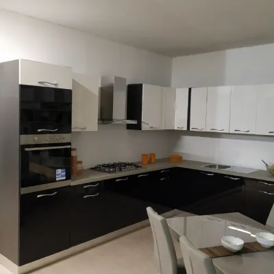 Cucina ad angolo moderna Vega ad angolo bianco e nero Gm cucine a prezzo ribassato