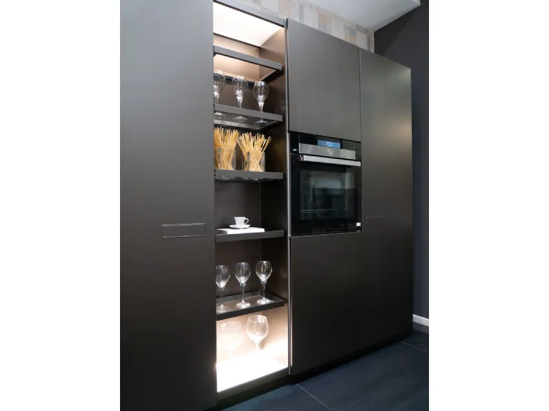 Cucina ad isola design grigio Ernestomeda Soul a soli 13900