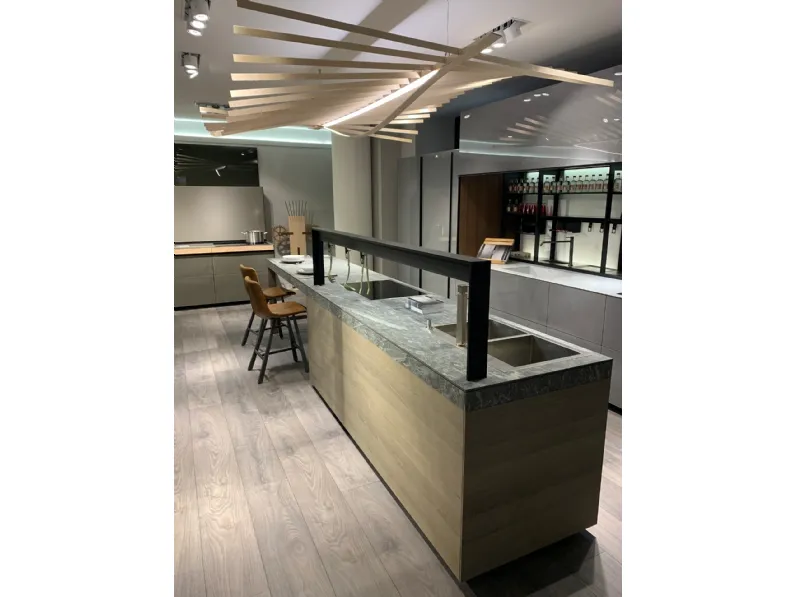 Cucina antracite moderna ad isola Genius loci Valcucine