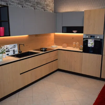 Scopri la cucina Arredo3 ad angolo Asia, scontata del 50%!