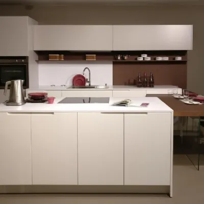 Cucina design ad isola Maistri cucine Laccata a prezzo scontato