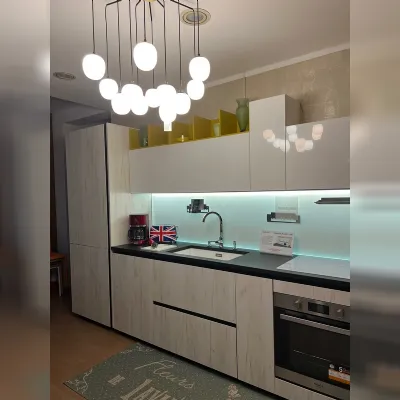 Cucina Immagina design bianca Lube cucine lineare scontata 45%