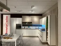 Scopri la cucina bianca moderna ad angolo Like go Veneta a 7990!
