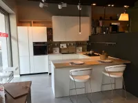 Cucina bianca moderna ad angolo Linea Mesons in offerta