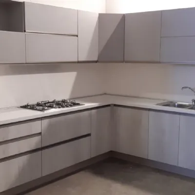 Cucina Evo: moderna ad angolo, bianca in laminato materico Maya.