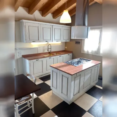Cucina classica ad isola Home cucine Classico a prezzo scontato