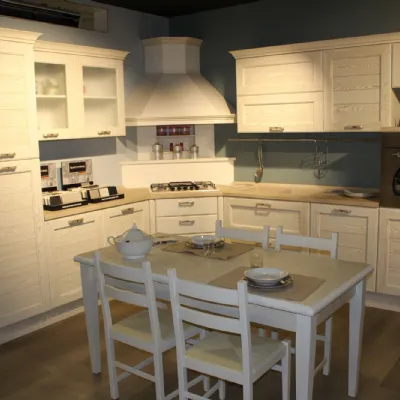 Cucina Claudia country magnolia ad angolo Lube cucine