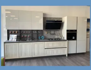 Progetta una cucina moderna lineare Cloe Arredo3 in offerta!