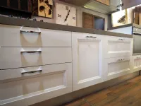 Cucina con penisola in legno bianca  cucina   shabby  white  con penisola effetto  wood in offerta  a prezzo scontato