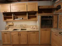 Scopri la cucina ad angolo in legno con sconto del 35%!