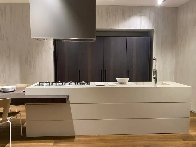 Cucina design altri colori Modulnova ad isola Twenty fly scontata