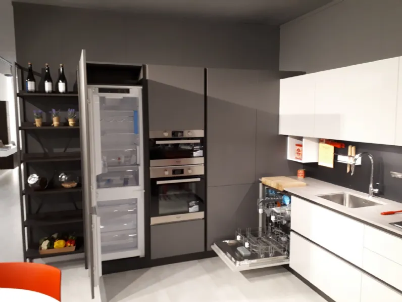 Cucina grigio moderna ad angolo Helene system kappa Zecchinon in Offerta Outlet
