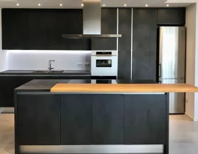 Cucina grigio moderna ad isola Ingrosso cucine moderne icm15 Primopiano cucine in Offerta Outlet
