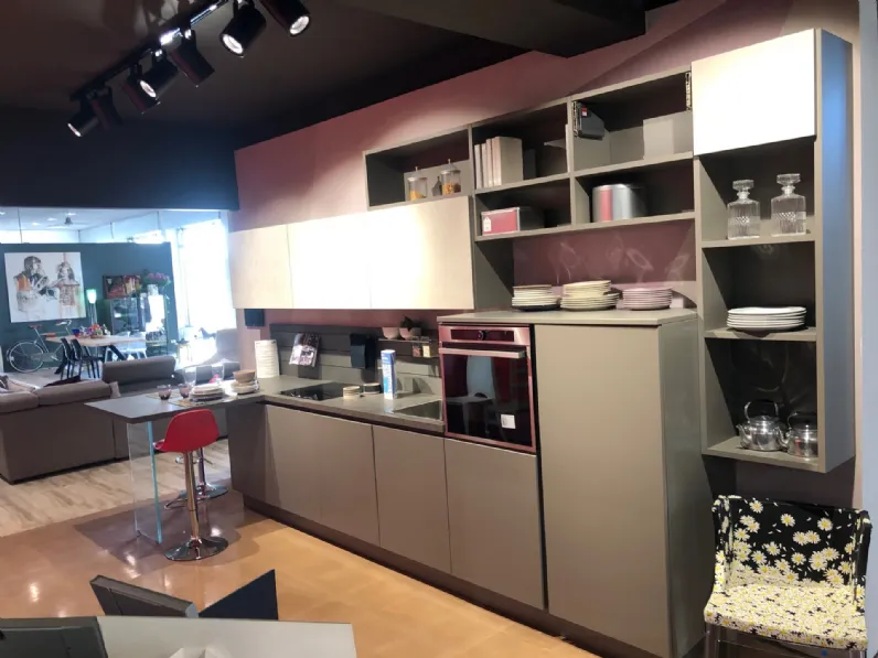 Cucina grigio moderna con penisola Clover Lube cucine in Offerta Outlet