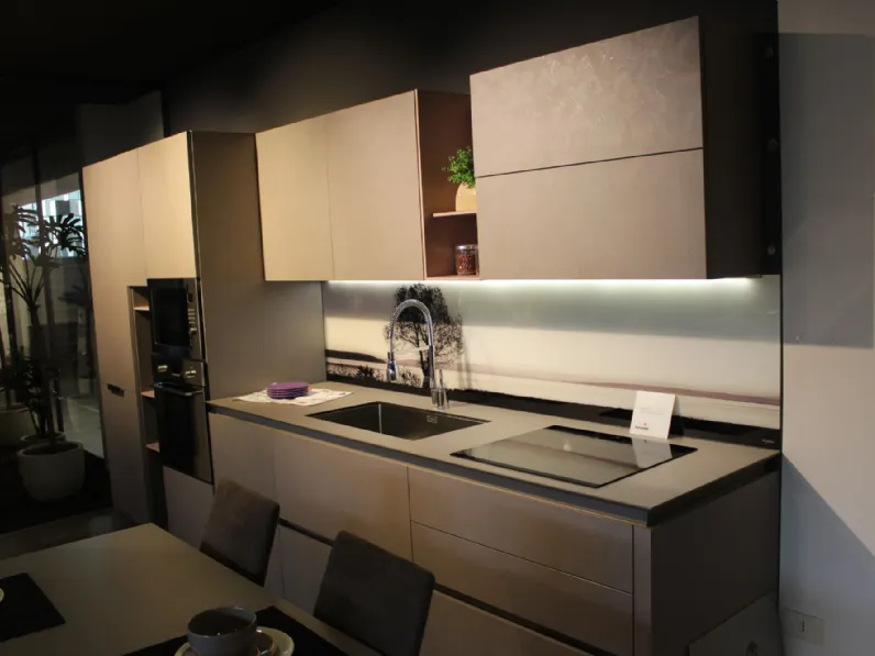 Cucina in laminato materico Euromobil a PREZZI OUTLET