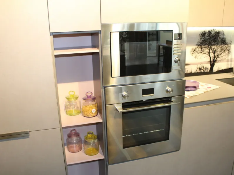 Cucina in laminato materico Euromobil a PREZZI OUTLET