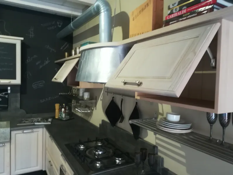 Cucina industriale mod. 1956 rovere chiaro Marchi cucine ad angolo  in offerta