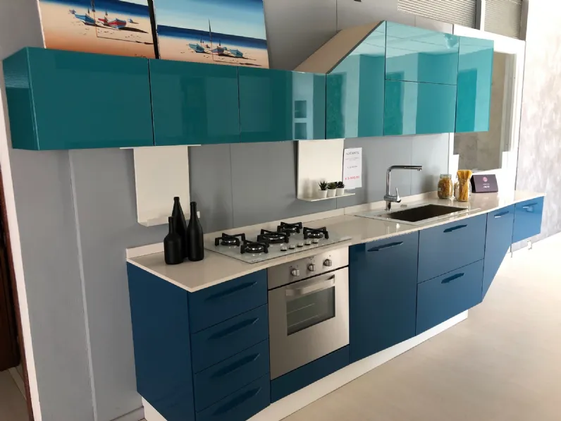 Cucina lineare design Alicante Febal a prezzo scontato