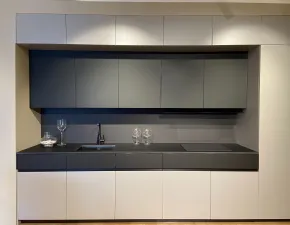Cucina grigio design lineare Fenix e laminato Artigianale a soli 19920€