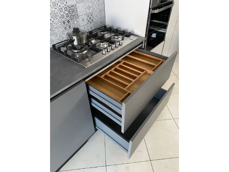 Cucina lineare design Infinity Stosa a prezzo ribassato