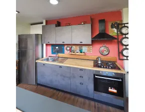 Cucina lineare in laminato materico grigio Cucina industrial piano legno a prezzo ribassato