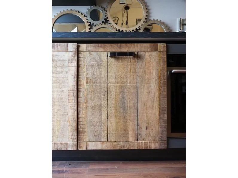 Cucina lineare in legno rovere chiaro Cucina industrial vintage ante legno  a prezzo scontato