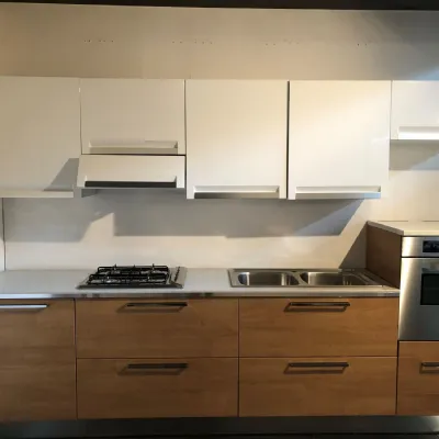 Cucina lineare in polimerico lucido a prezzo ribassato