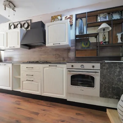 Cucina lineare provenzale Cuina vintage shabby  in legno Nuovi mondi cucine a prezzo scontato