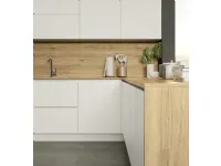 Cucina modello Cucina white design con colonne  Nuovi mondi cucine PREZZO SCONTATO