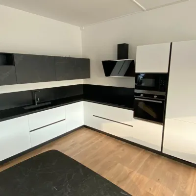 Cucina in laminato opaco Stosa a PREZZI OUTLET -50%