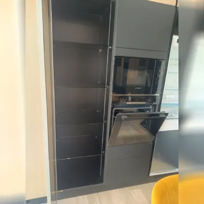 Cucina Scavolini design lineare antracite in laccata opaco Regola