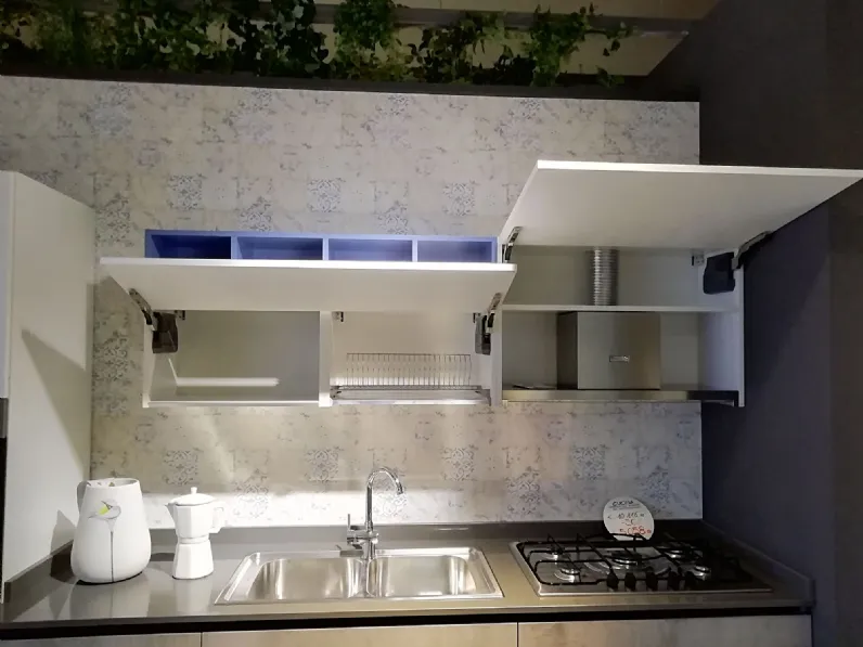 Cucina moderna bianca Astra lineare Light in Offerta Outlet