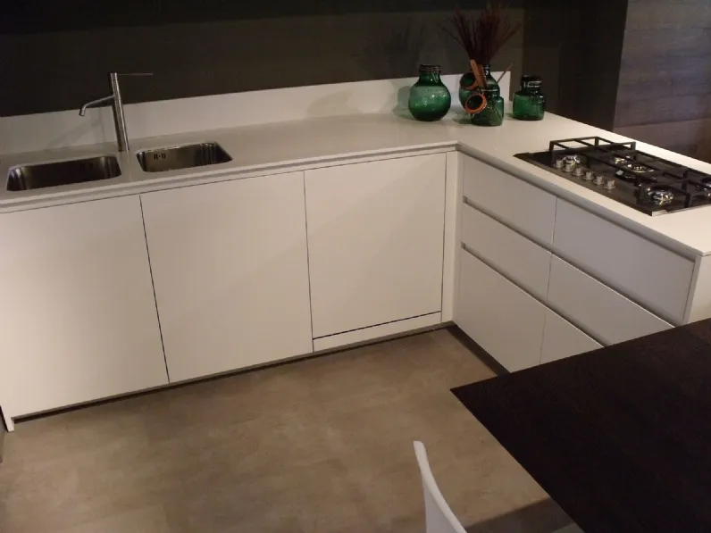 Cucina moderna bianca Modulnova con penisola Light in Offerta Outlet