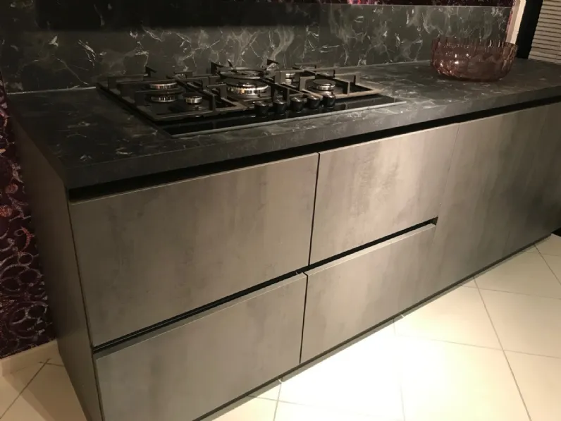 Cucina moderna in cemento antracite-legno Atma a PREZZI OUTLET
