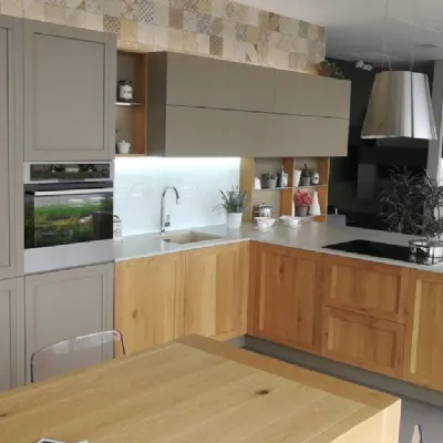 Scopri la cucina con penisola Milano Veneta: sconto vantaggioso!