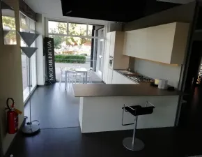 Cucina ad angolo in melaminico a prezzo ribassato 42%