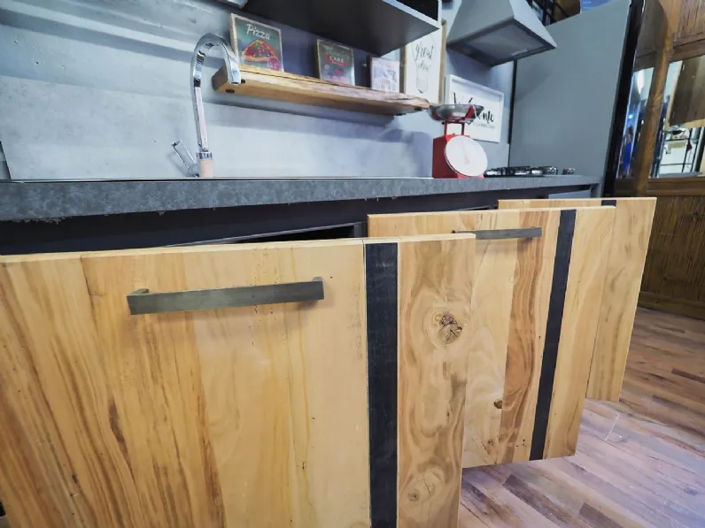 Cucina lineare industriale rovere chiaro Collezione esclusiva Cucina industrial wave legno offerta  a soli 3590