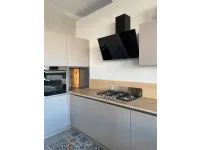 Cucina Stosa moderna con penisola rovere chiaro in legno Cucina infinity