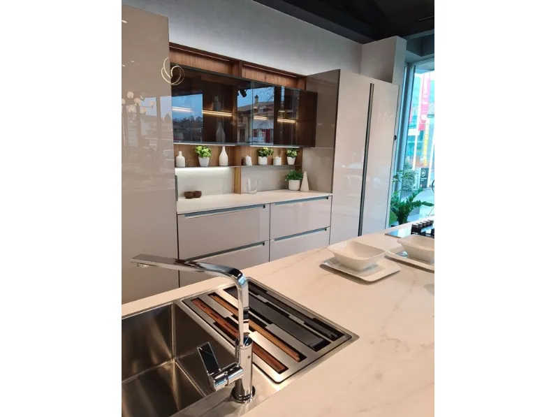 Cucina Veneta cucine design con penisola grigio in vetro Edge vetro 