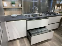 Scopri la cucina grigio moderna ad angolo Start time di Veneta Cucine a soli 7900!