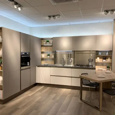 Scopri la cucina grigio moderna ad angolo Start time di Veneta Cucine a soli 7900€!