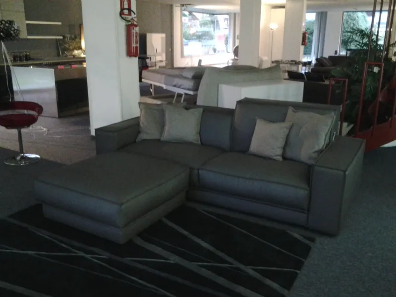 divano moderno lineare