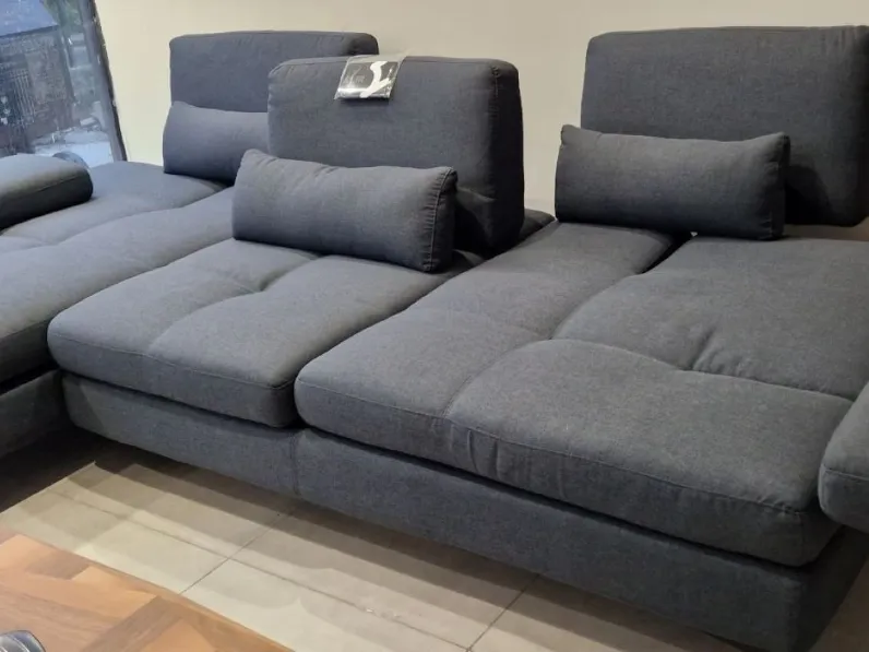 Divani letto Nicoletti Home con penisola e sconto fino al 40%.