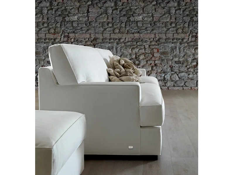 Scopri l'offerta sui divani *gost Doimo Salotti! Comfort e stile per il tuo salotto.